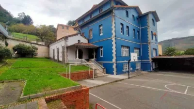 Edificio en venta en Pravia - Más