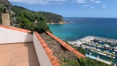 House in Canyelles-La Montgoda photo 4