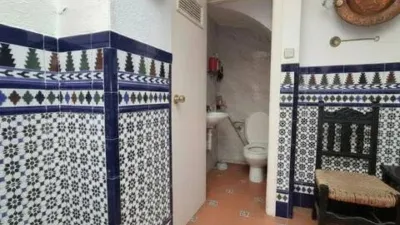Chalet en venta en Calle Capitulares - Más