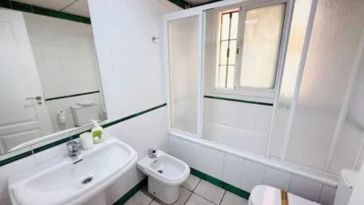 Piso en alquiler en Calle Juan Balbuena Marfil, Las Gaviotas-Carvajal (Fuengirola) de 1.300 €<span>/mes</span>