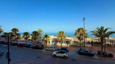 Piso en alquiler en Calle Juan Balbuena Marfil, Las Gaviotas-Carvajal (Fuengirola) de 1.300 €<span>/mes</span>