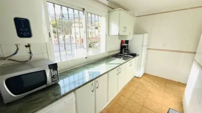 Piso en alquiler en Calle Juan Balbuena Marfil, Las Gaviotas-Carvajal (Fuengirola) de 1.300 €<span>/mes</span>