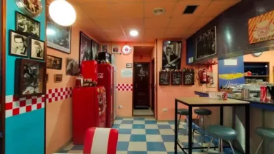 Local comercial en venta en Pravia - Más