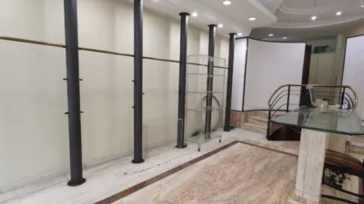 Local comercial en alquiler en Ensanche - Més