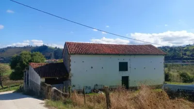 Rustic house on Viaducto Bustio Street photo 8