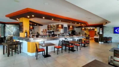 Local comercial en venta en Pravia - Més
