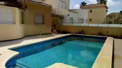 Chalet on Calle Pía photo 8
