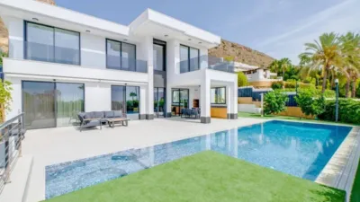 Villa in Golf Bahía Urbanization photo 14