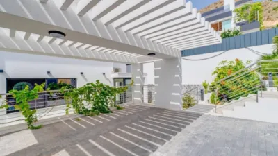 Villa in Golf Bahía Urbanization photo 2
