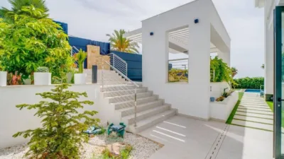 Villa in Golf Bahía Urbanization photo 6