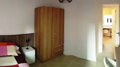 Piso en alquiler en Juan Xxiii-Rochelambert, Juan XXIII-Rochelambert (Distrito Cerro Amate. Sevilla Capital) de 300 €<span>/mes</span>