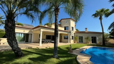 Chalet in Cala Advocat-Baladrar photo 15