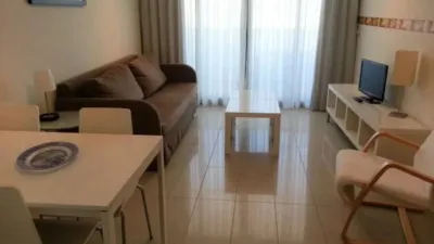 Apartment for sale or long-term rent on Avenida del Derramador photo 3