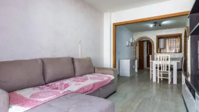 Piso en calle Almoradi photo 11