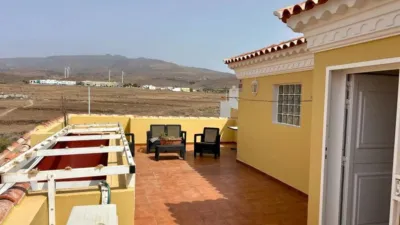 Chalet en venta en Calle Taganana, Cruce de Arinaga (Agüimes) de 329.000 €