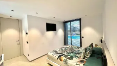 House in Navata photo 9