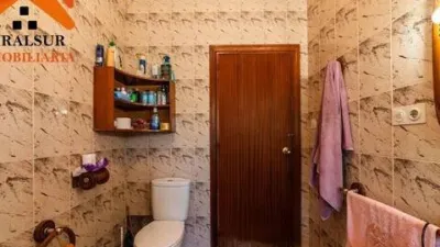 Chalet en venta en Calle Torrequinto No Number, Oromana (Alcalá de Guadaíra) de 349.990 €
