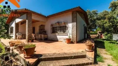 Chalet en venta en Calle Torrequinto No Number, Oromana (Alcalá de Guadaíra) de 349.990 €