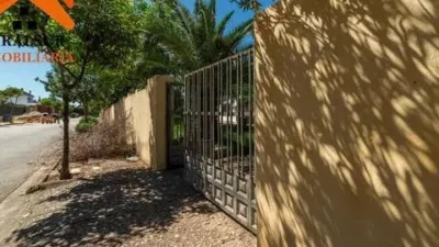 Chalet en venta en Calle Torrequinto No Number, Oromana (Alcalá de Guadaíra) de 349.990 €
