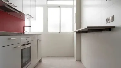 Piso en alquiler en Paseíto de Ramiro, San Antón (Distrito Mercado-Casco Antiguo. Alicante - Alacant) de 1.400 €<span>/mes</span>