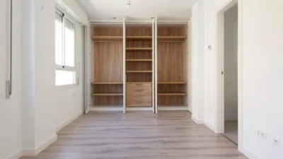 Piso en alquiler en Paseíto de Ramiro, San Antón (Distrito Mercado-Casco Antiguo. Alicante - Alacant) de 1.400 €<span>/mes</span>