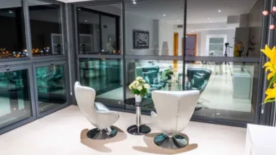 Piso en alquiler en Avenida del Municipio, Poble de Llevant (Benidorm) de 3.850 €<span>/mes</span>