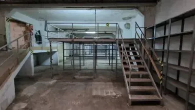 Local comercial en venta en Calle de Pontevedra - Mehr