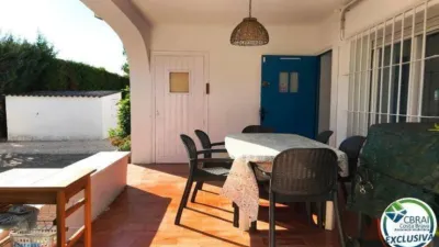 Apartment on Carrer de l'Urgell photo 5