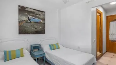 Apartment on Avenida de Cataluna, 1 photo 16