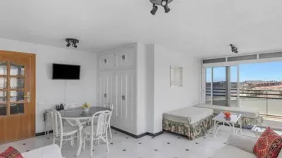 Apartment on Avenida de Cataluna, 1 photo 4