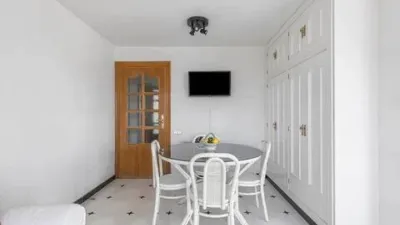Apartment on Avenida de Cataluna, 1 photo 9