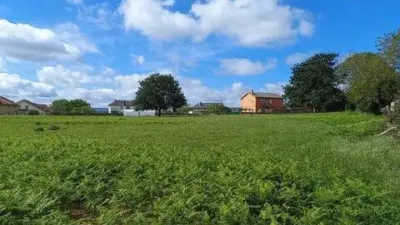 Terreno en venta en Cambre - Más