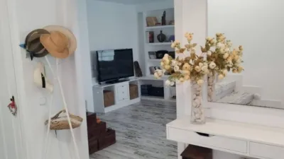 Semi-detached house in El Campillo photo 7