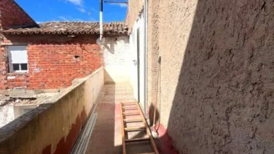 Chalet en venta en Luceni, Luceni de 138.000 €