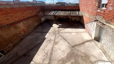 Chalet en venta en Luceni, Luceni de 138.000 €