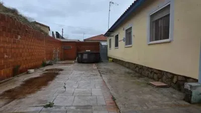 Chalet in Colmenar de Oreja photo 8
