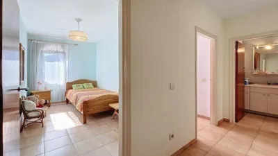 Apartment at Carrer del M H P Francesc Macia 48 photo 9