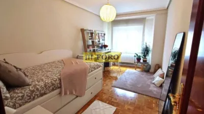 Apartment in Ensanche photo 2