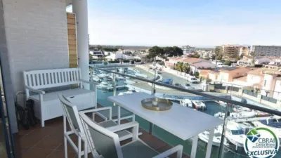 Apartment in Carrer del Cap de la Gola photo 2