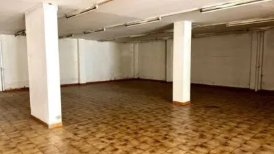 Local comercial en alquiler en Avenida de Barrié de la Maza, cerca de Avenida do Párroco Villanueva - Más