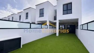 Terraced house in La Oliva photo 2
