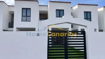 Terraced house in La Oliva photo 3