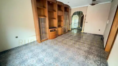 Piso – Orihuela, Josefina Manresa - Más