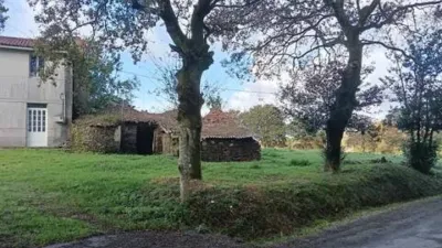 Chalet in A Carballeira (O Meson Do Vento) photo 12