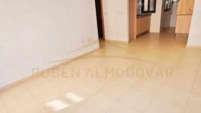 Piso – Orihuela, Josefina Manresa - Más