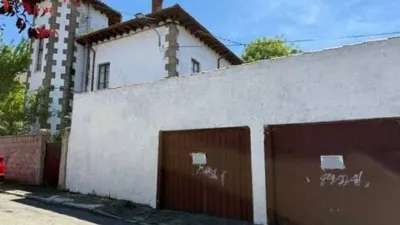 Chalet on Calle de la Ciudad Jardín photo 12