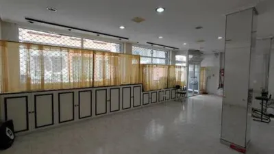 Local comercial en venta en Plaza de los Cuatro Caminos - Vista 5