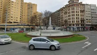 Local comercial en venta en Plaza de los Cuatro Caminos - Vista 2