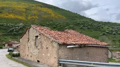 Rustic house on Calle de Lantueno photo 2
