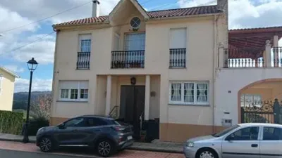 Chalet en venta en Agra (Oza Dos Ríos) - Vista 2